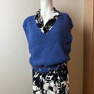 Knitted V-Neck Blue Sweater Vest Lightweight Sz M No Tags